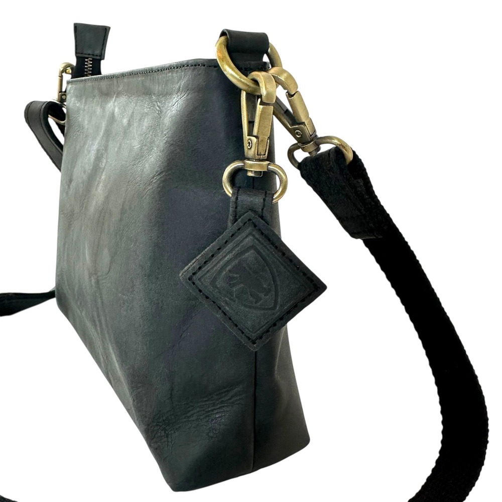 Berliner Bags Unisex Grain Leather Crossbody Bag Minimalist Adjustable Shoulder - Picture 4 of 12